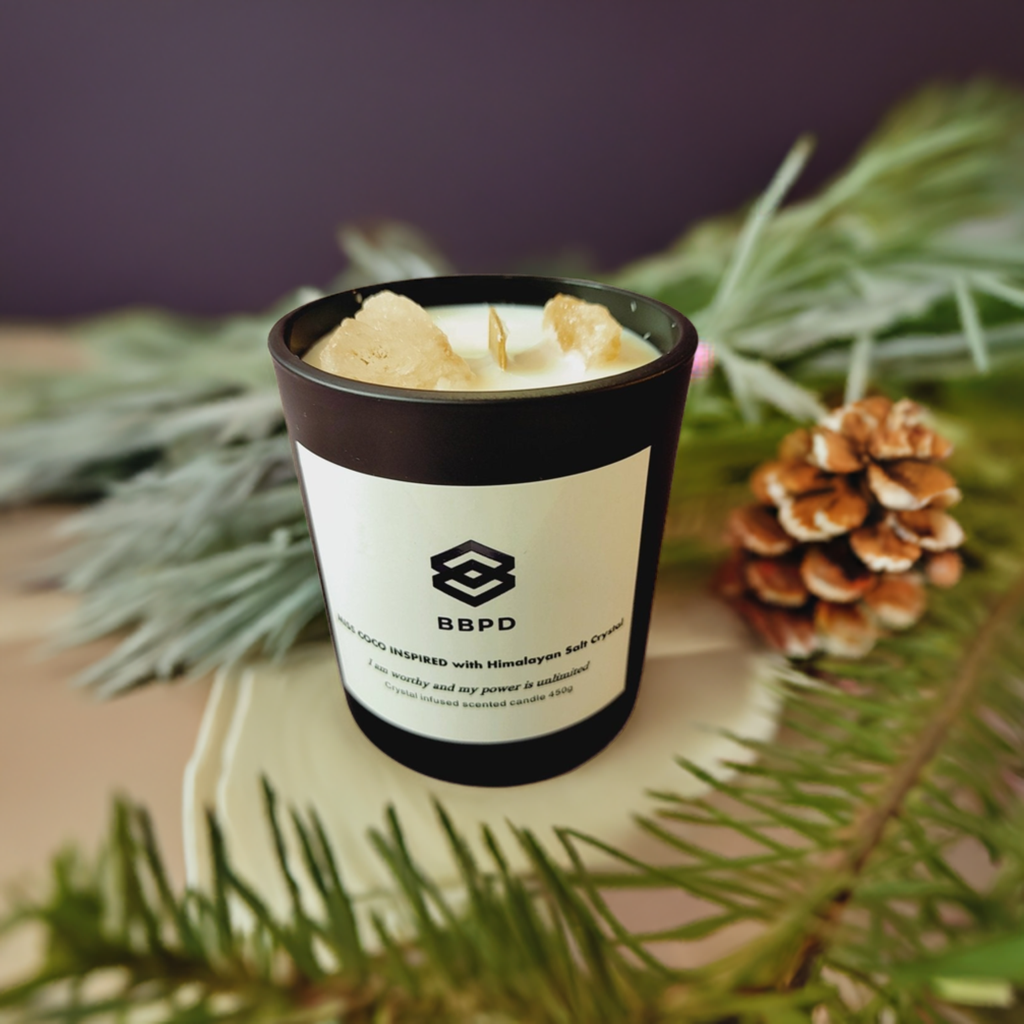 Miss Coco with Himalayan Salt Crystal Candle 500g