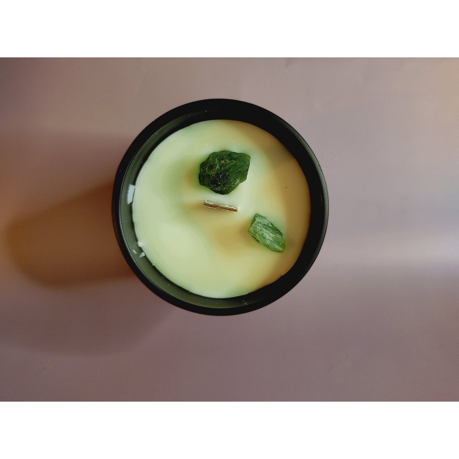 Sandalwood with Green Fluorite Crystal Candle 450g - BBPD