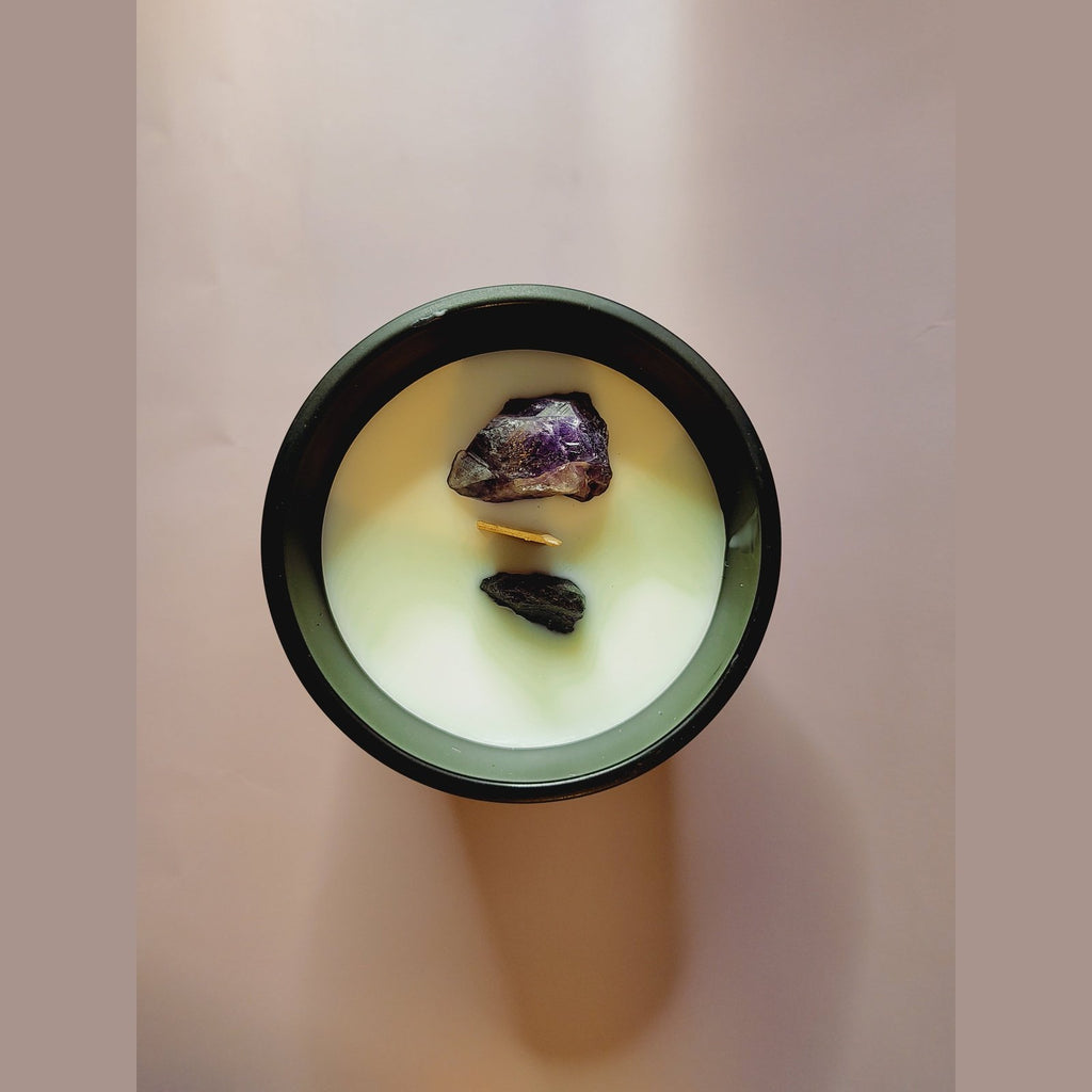 Sweet Luxourious Vanilla with Amethyst Crystal Candle 450g - BBPD
